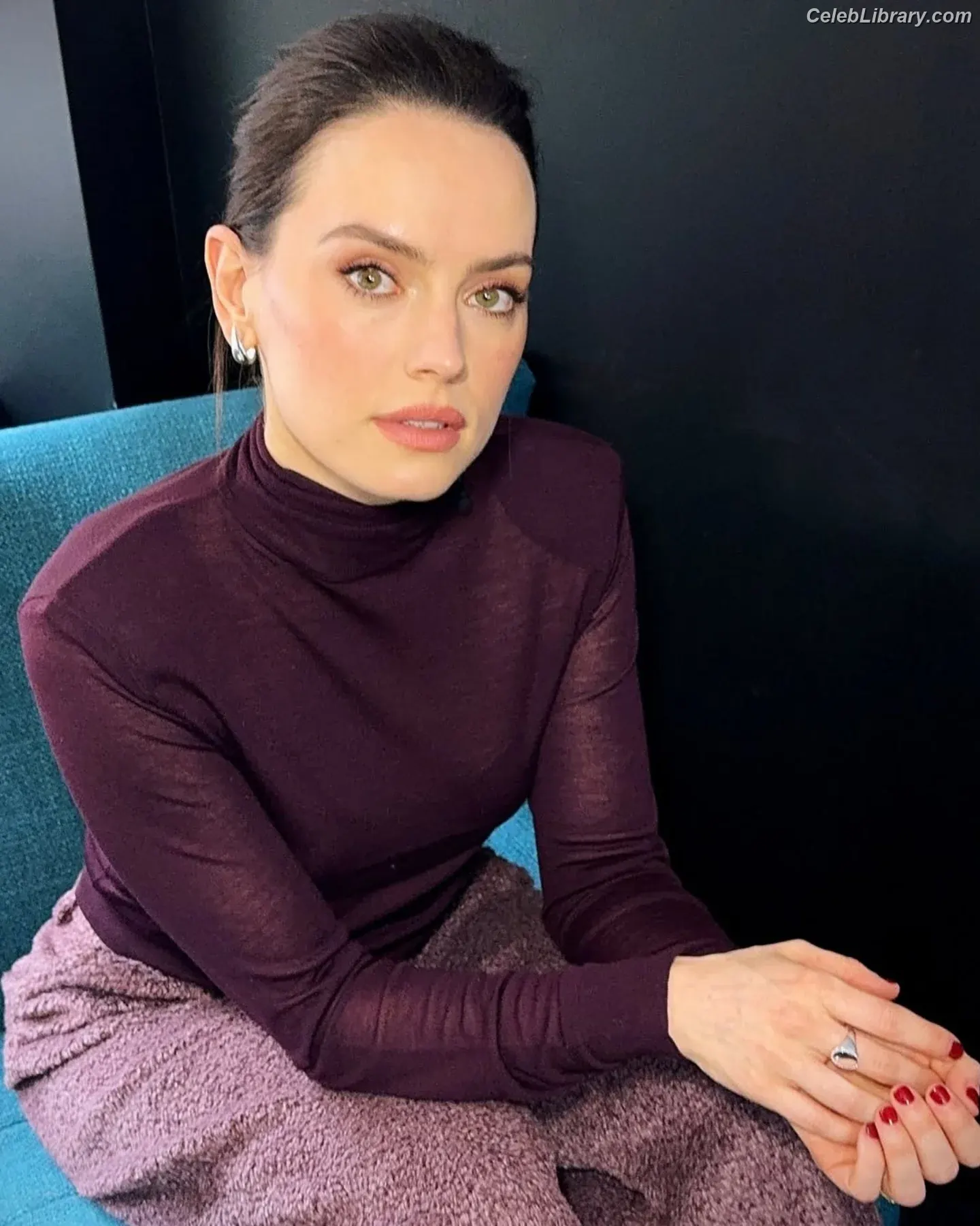 Daisy Ridley photo 7 of 1218