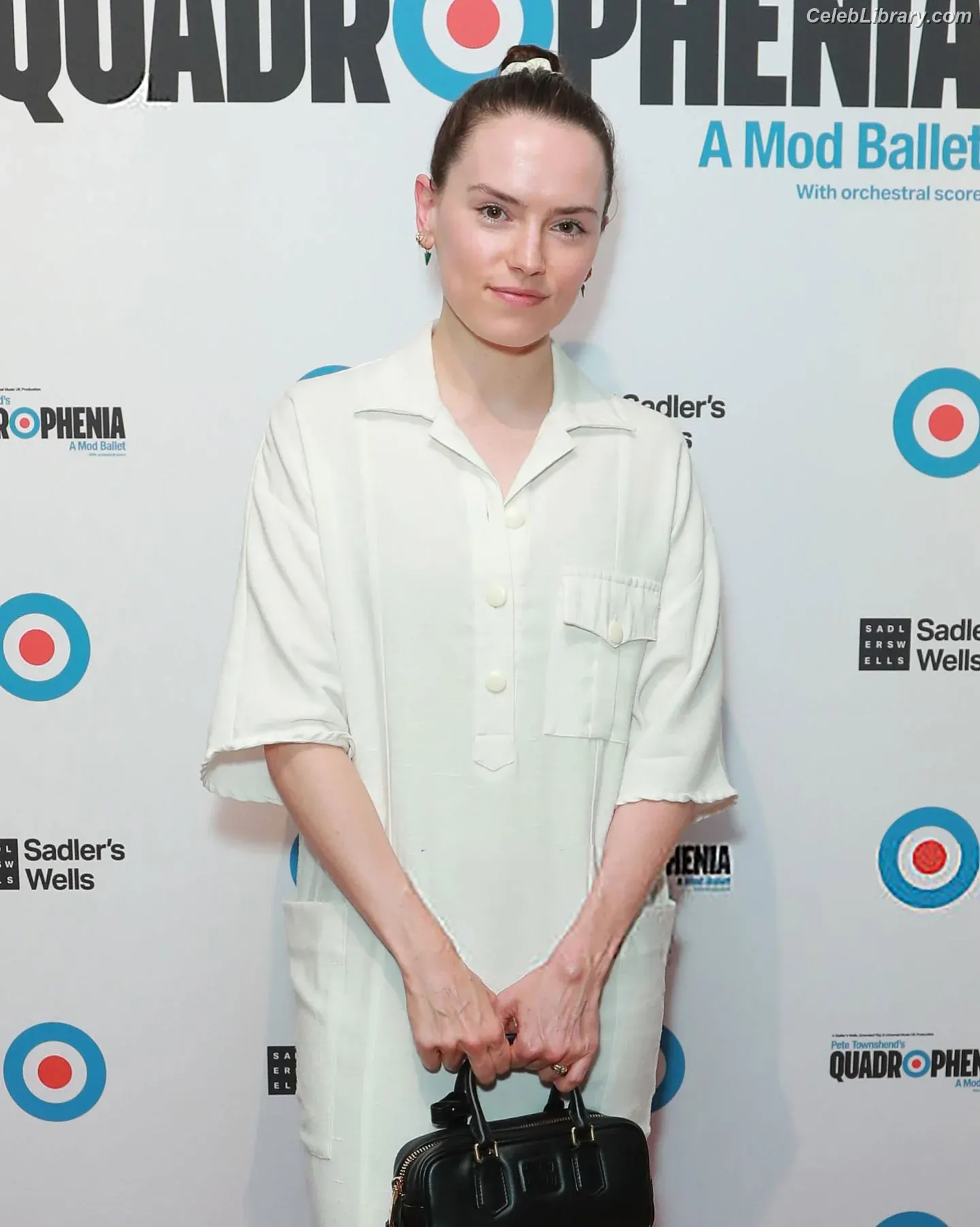 Daisy Ridley photo 12 of 1218