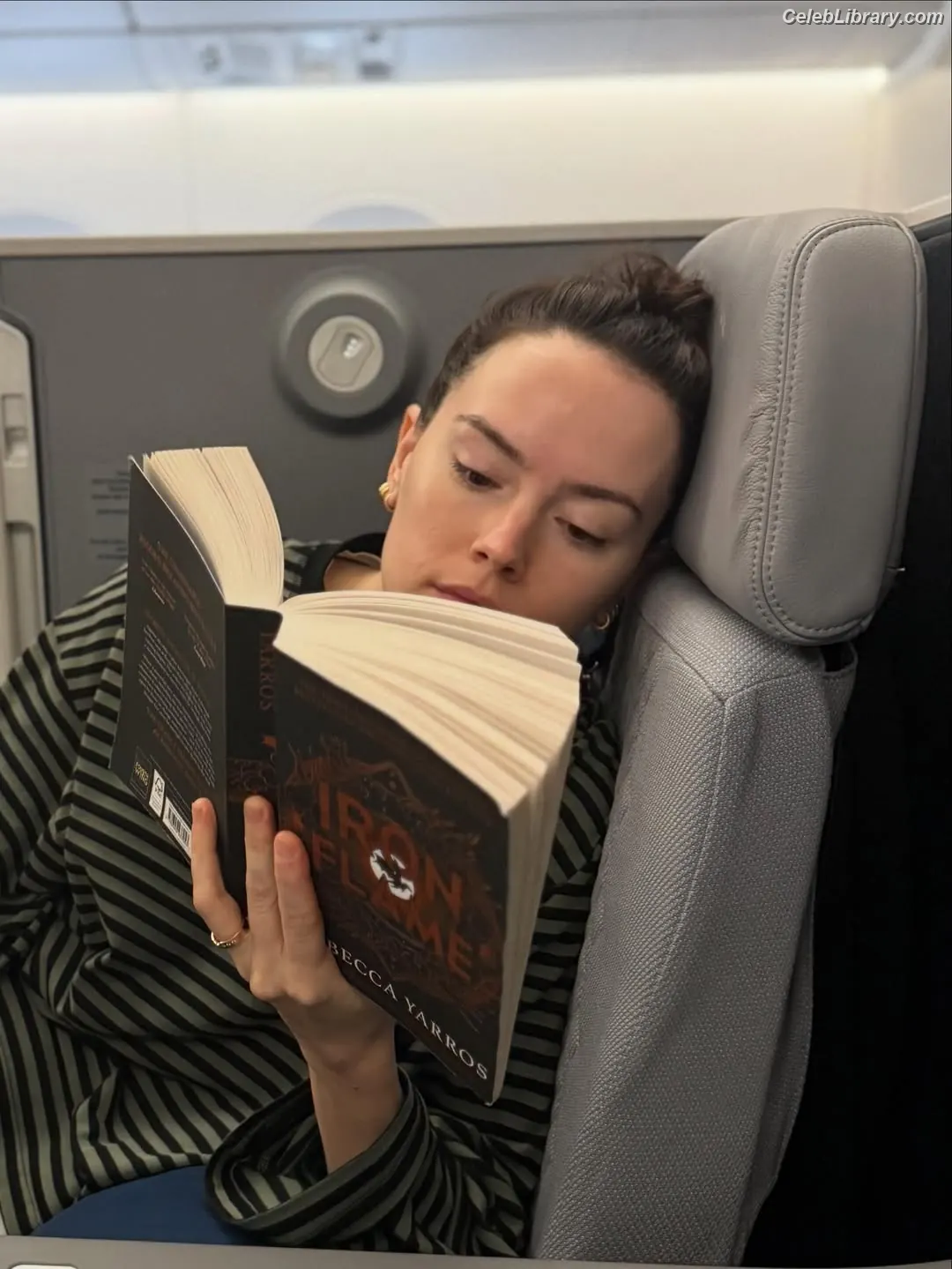 Daisy Ridley photo 8 of 1218