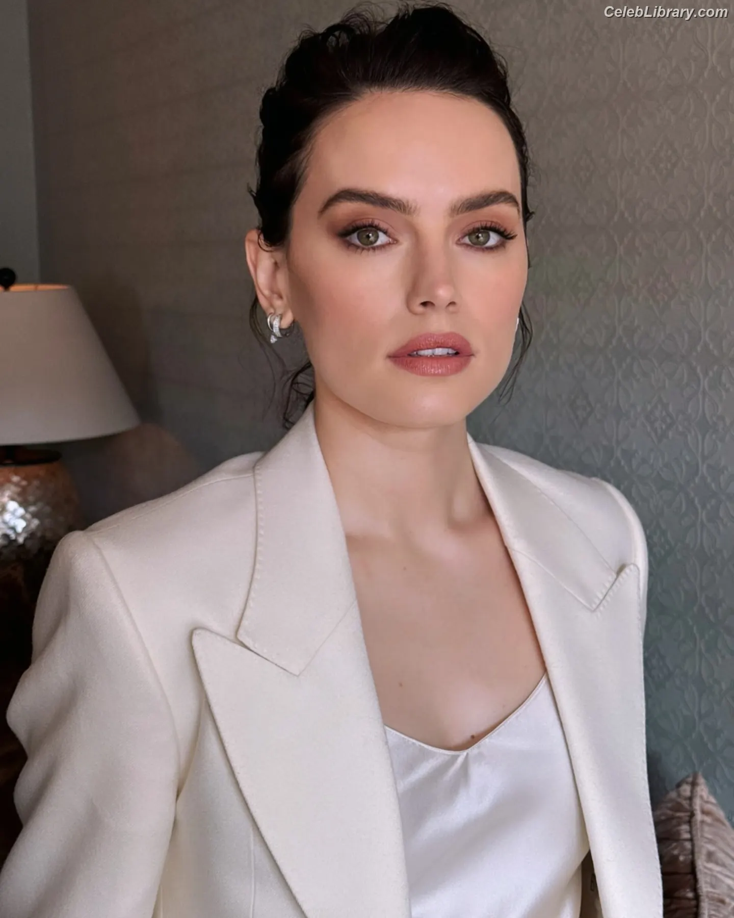 Daisy Ridley photo 19 of 1218
