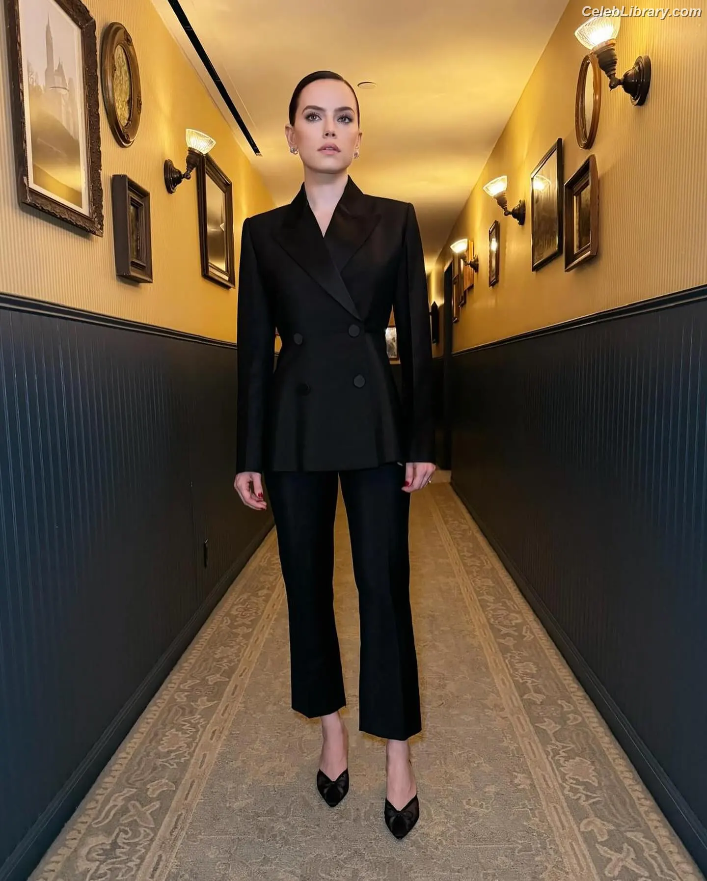 Daisy Ridley photo 24 of 1218