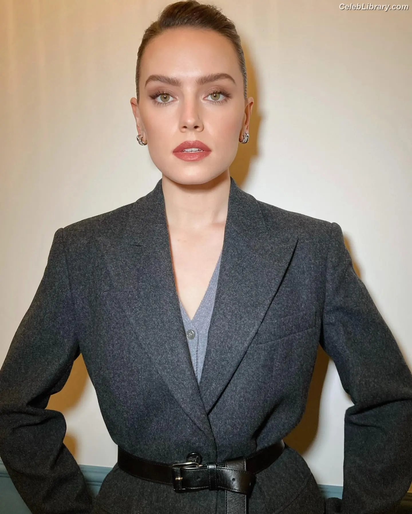 Daisy Ridley photo 1 of 1218