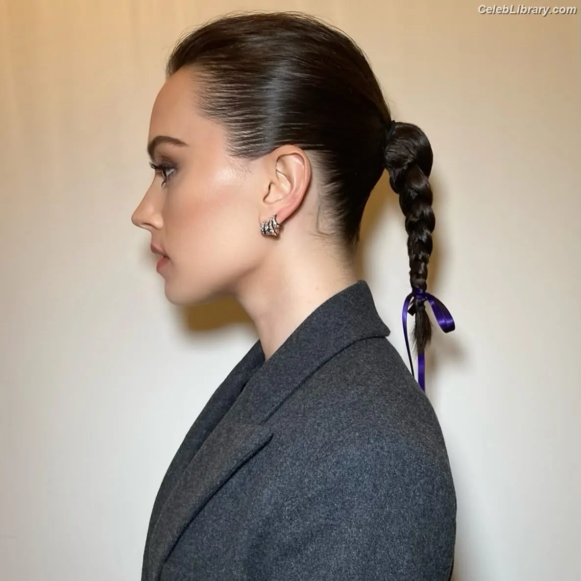 Daisy Ridley photo 7 of 1218