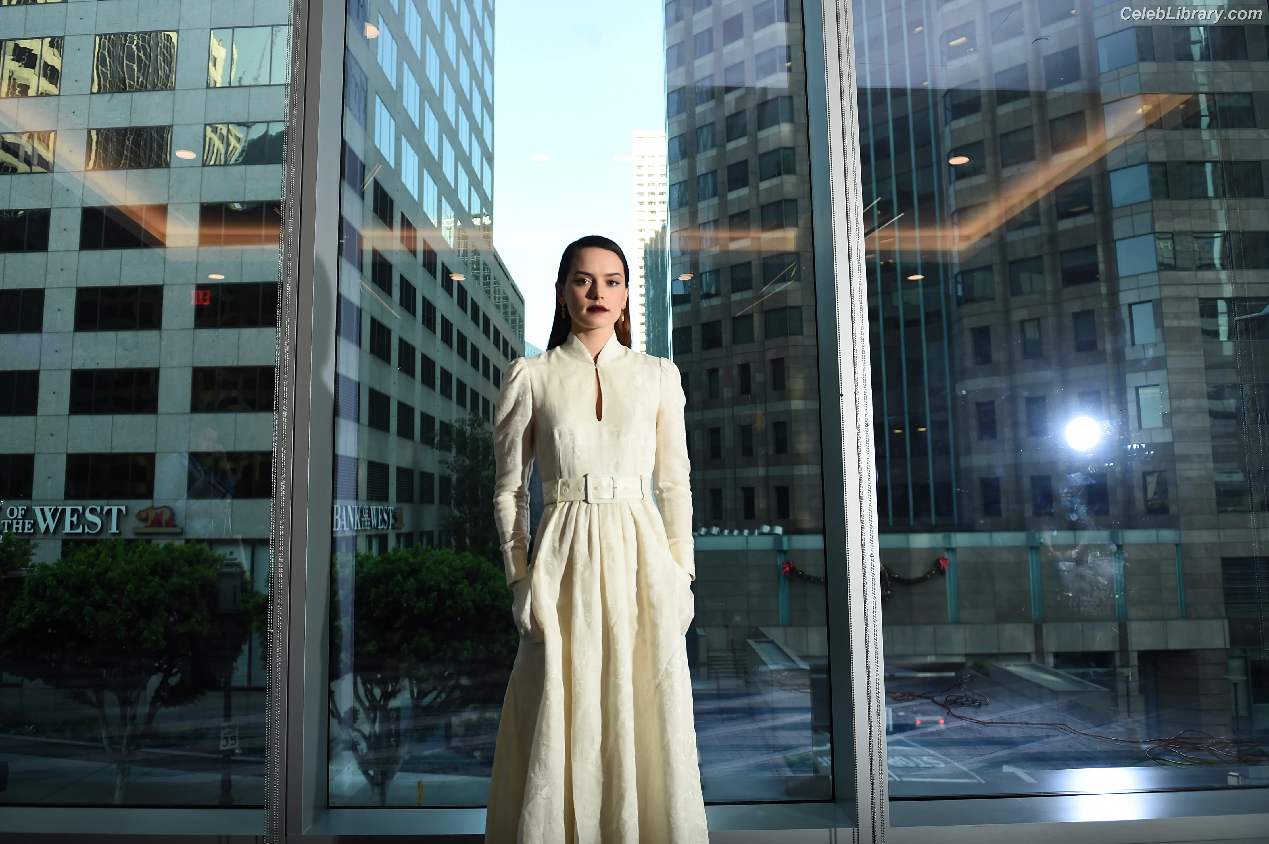 Daisy Ridley photo 5 of 1218
