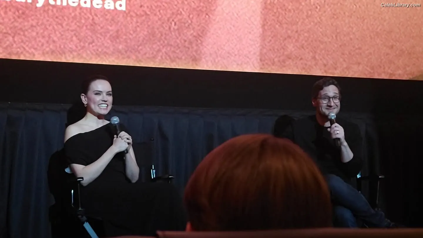 Daisy Ridley photo 21 of 1218