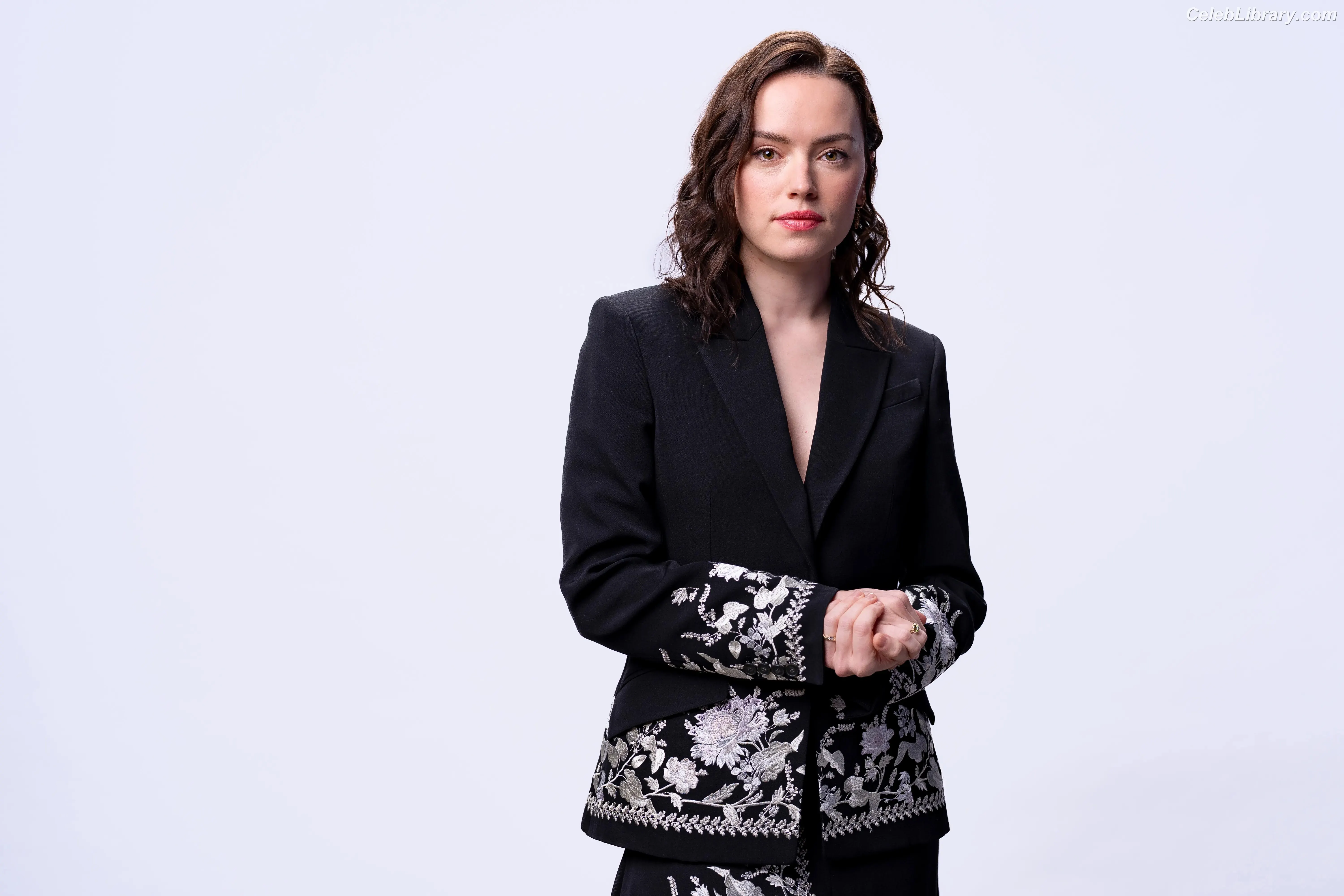 Daisy Ridley photo 12 of 1218