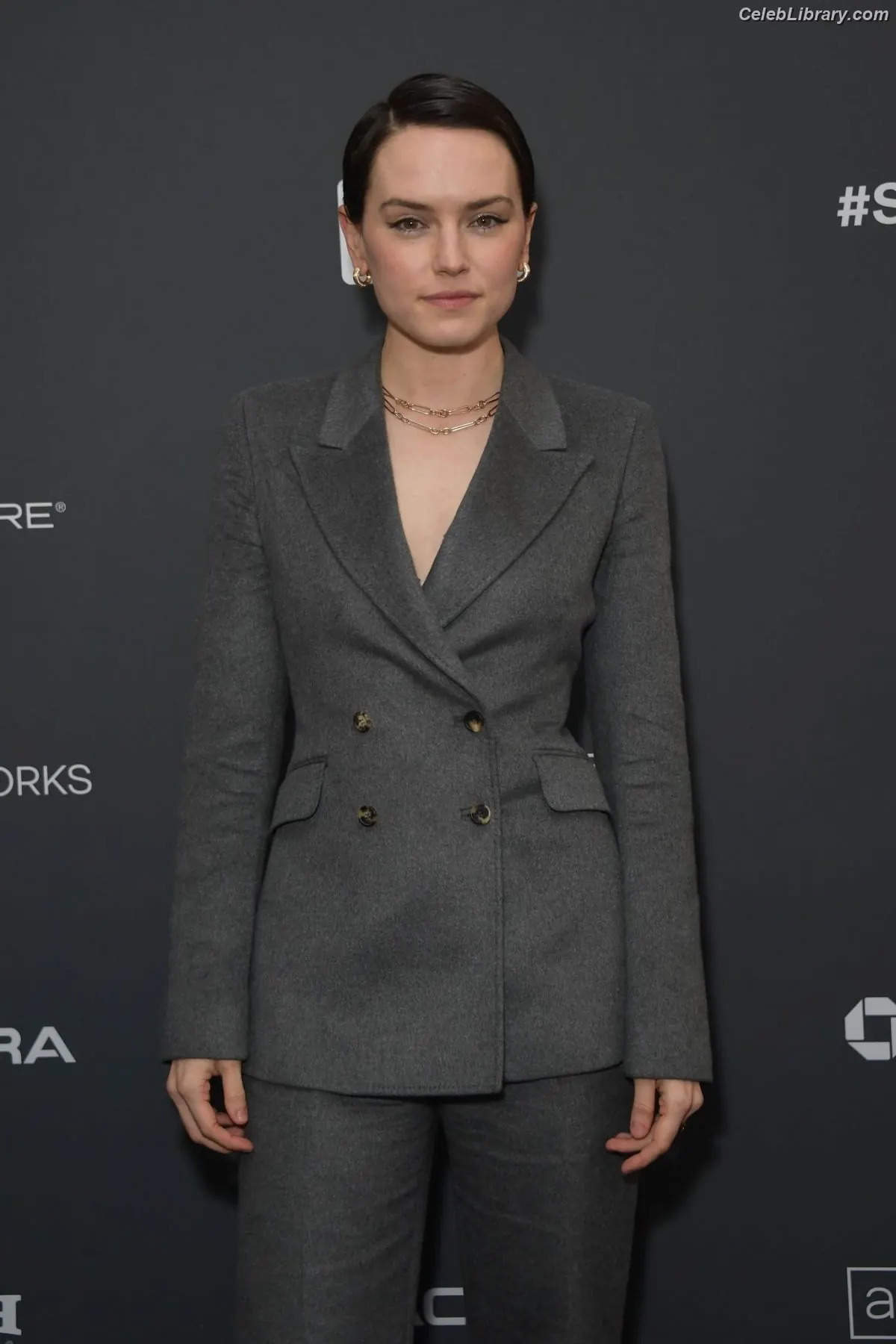 Daisy Ridley photo 7 of 1218