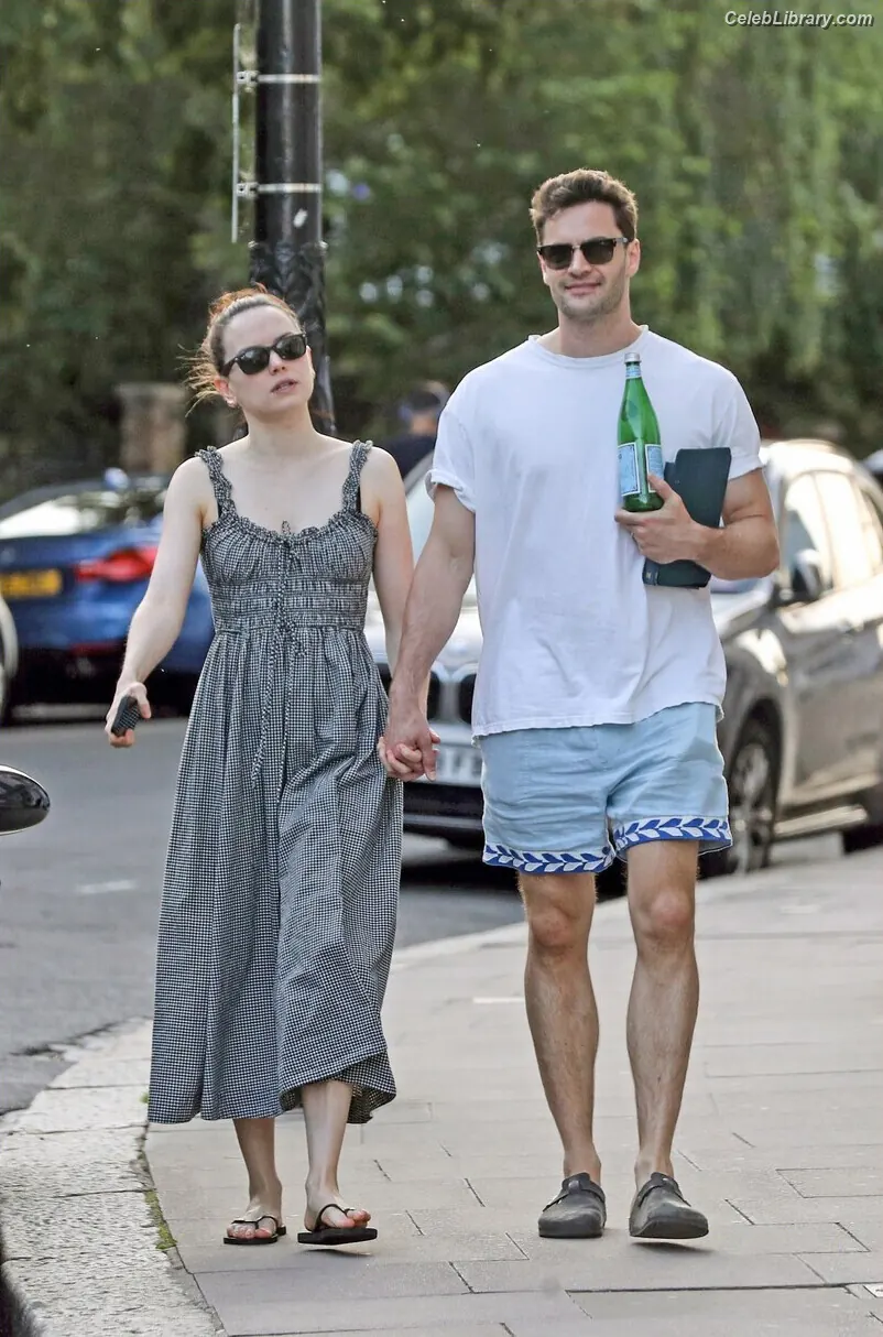 Daisy Ridley photo 2 of 1218