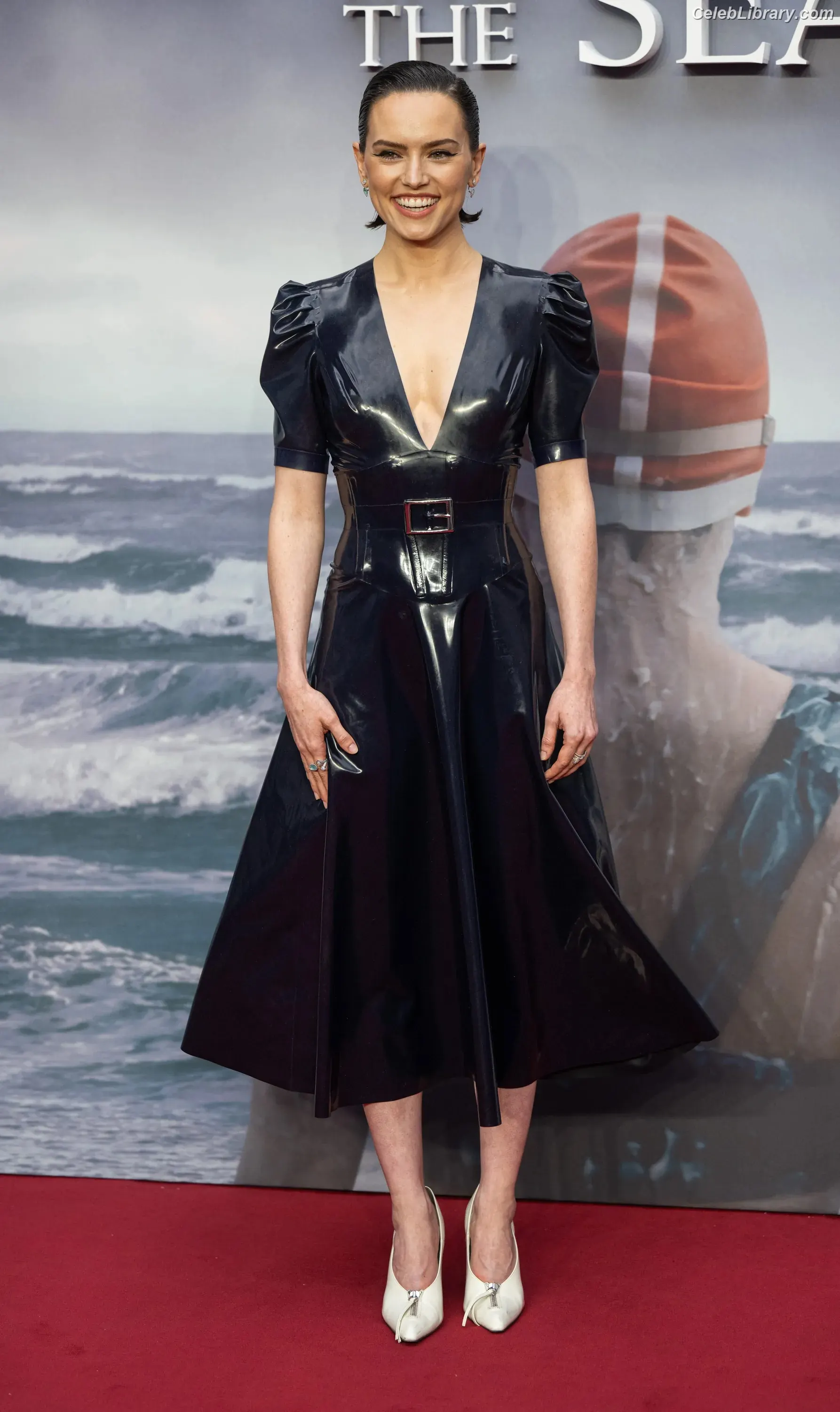 Daisy Ridley photo 17 of 1218
