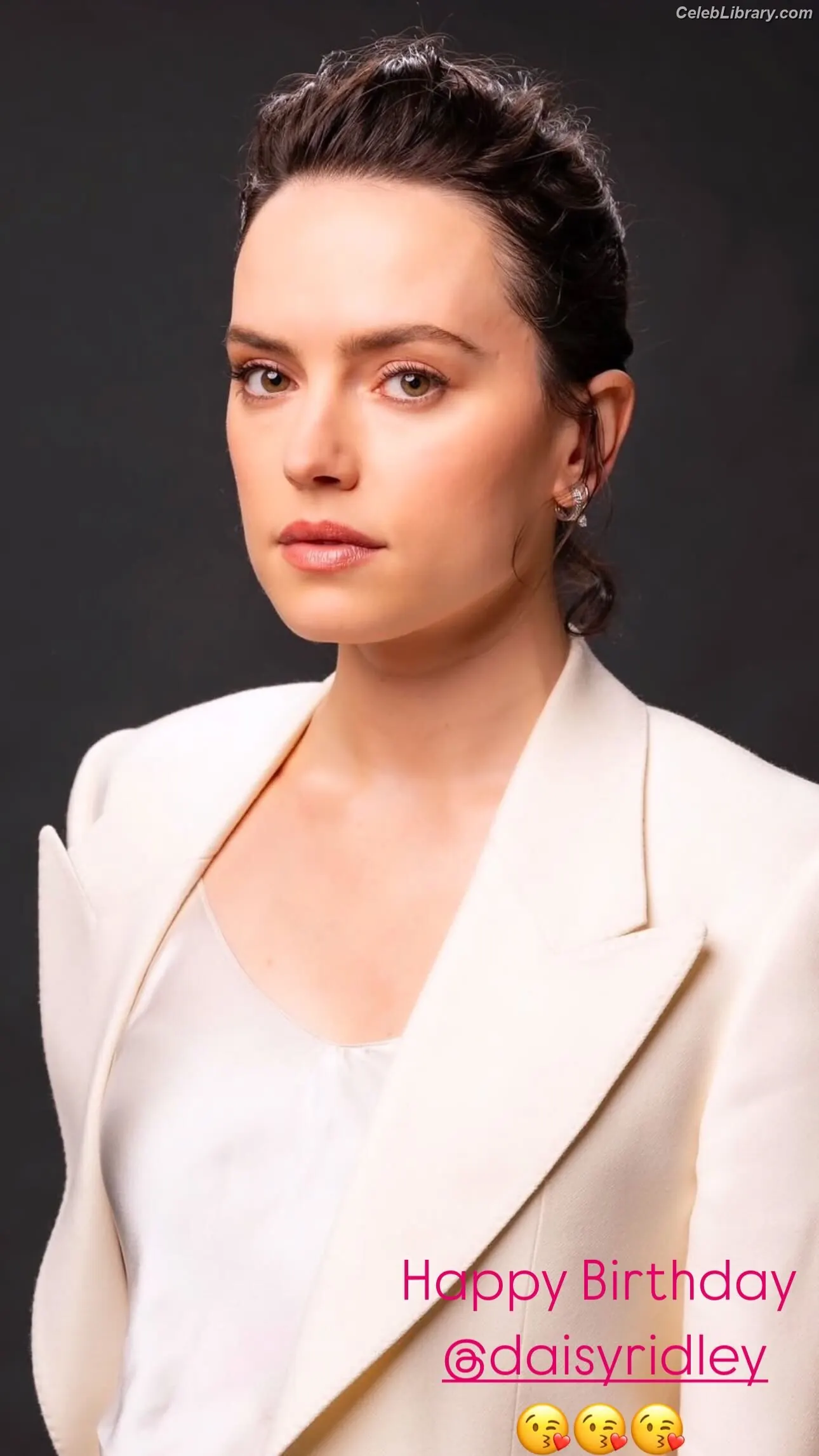 Daisy Ridley photo 5 of 1218