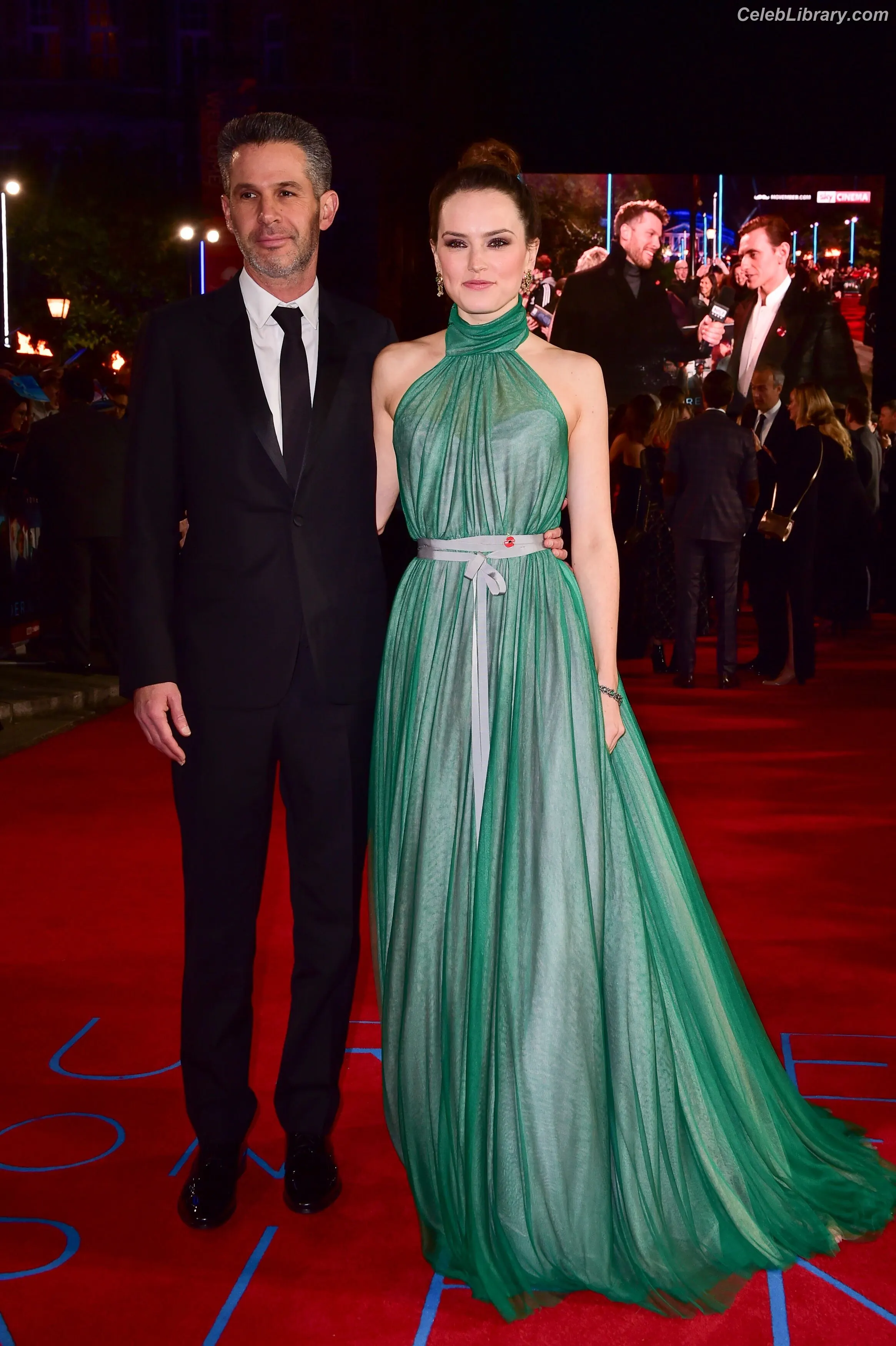 Daisy Ridley photo 12 of 1218