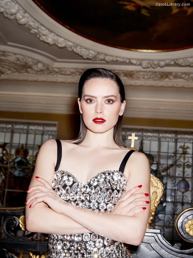Daisy Ridley photo 13 of 1218