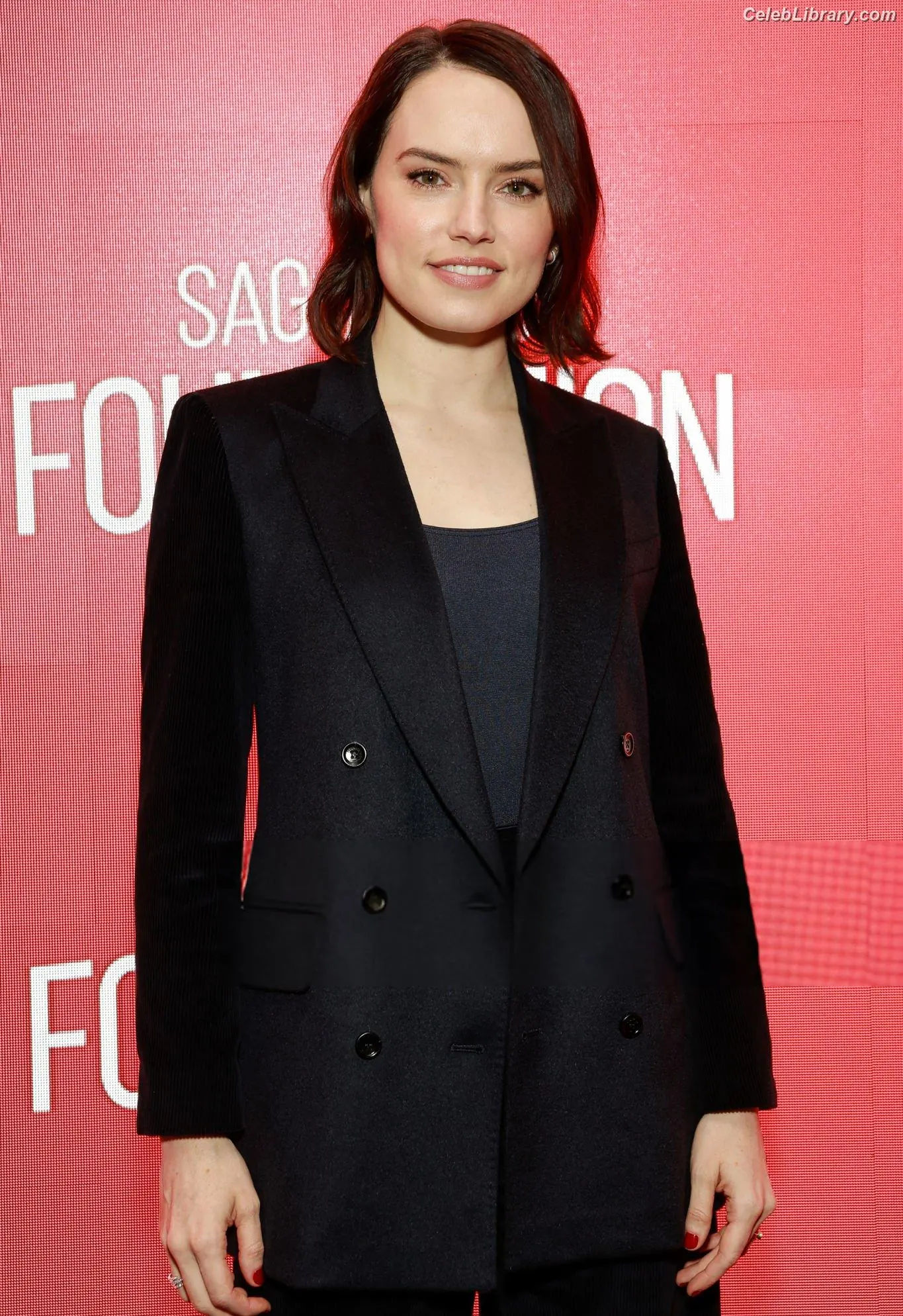 Daisy Ridley photo 3 of 1218
