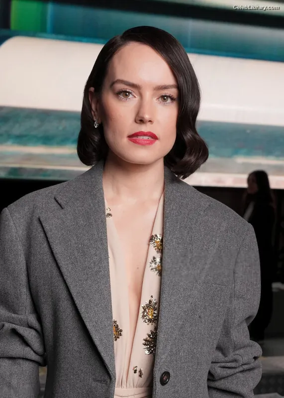 Daisy Ridley photo 9 of 1218