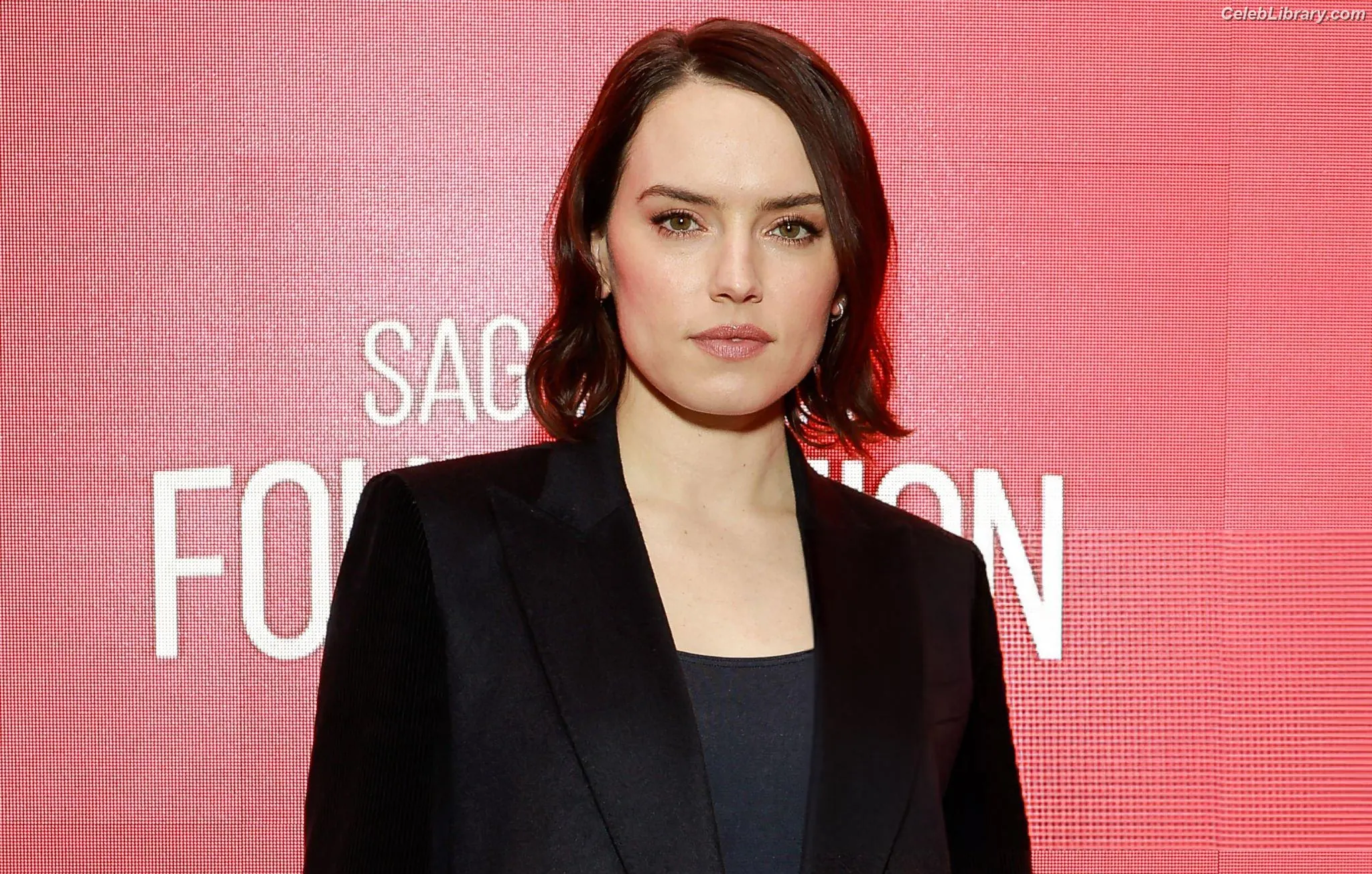 Daisy Ridley photo 15 of 1218