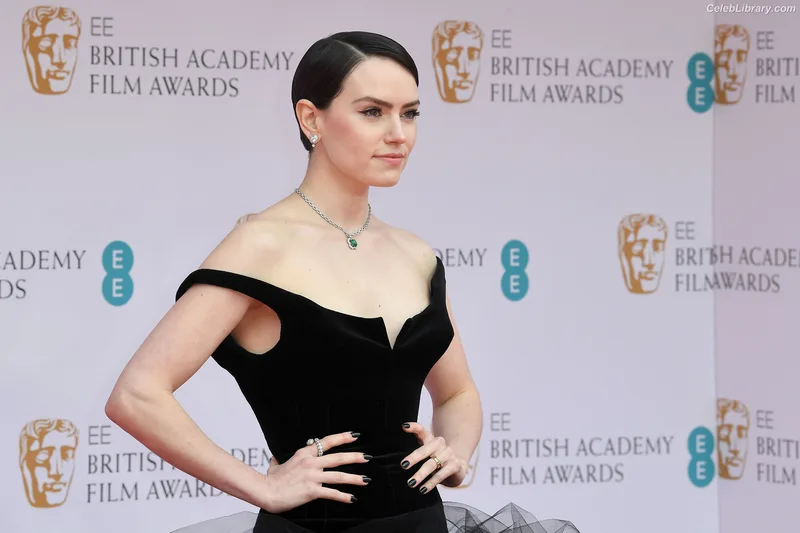 Daisy Ridley photo 6 of 1214