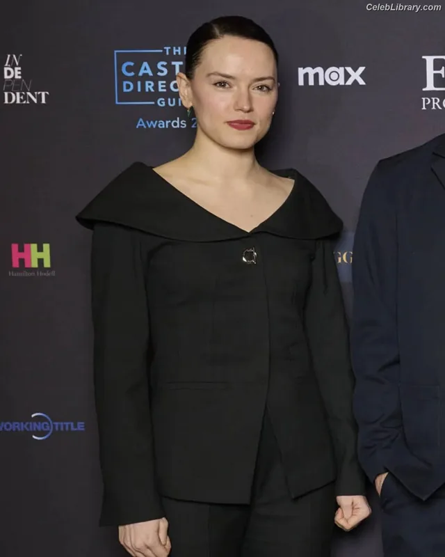 Daisy Ridley photo 10 of 1214