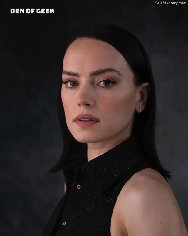 Daisy Ridley photo 19 of 1214