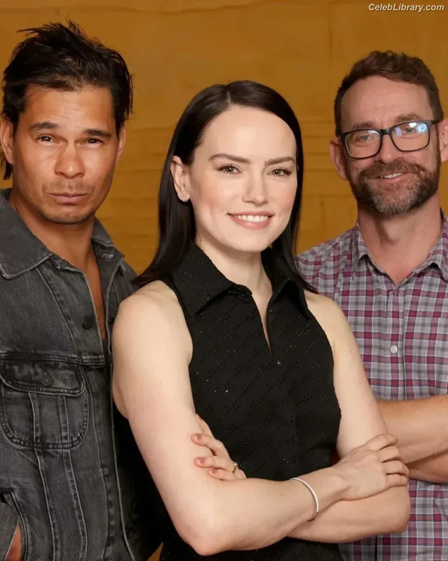 Daisy Ridley photo 23 of 1214