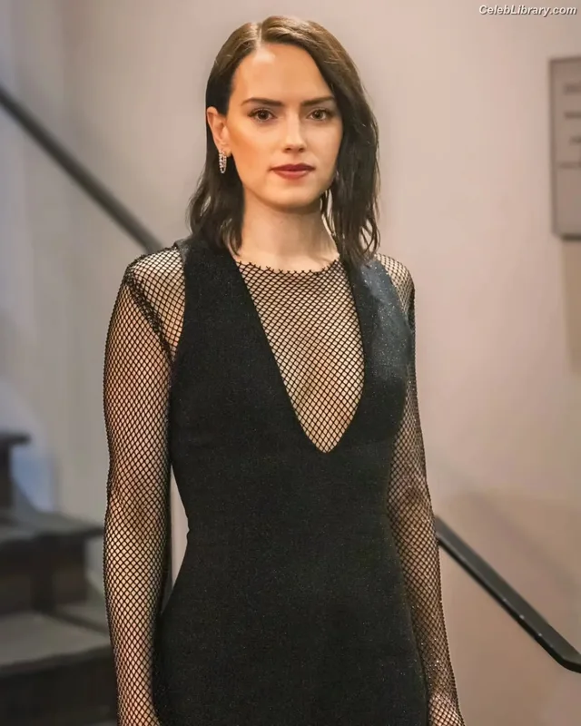Daisy Ridley photo 13 of 1214
