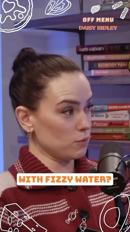 Daisy Ridley photo 8 of 1214