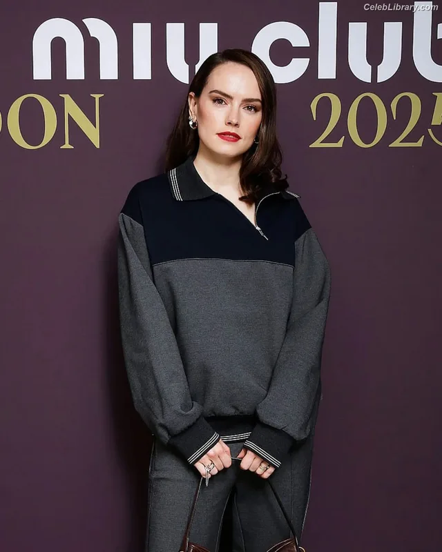 Daisy Ridley photo 6 of 1214