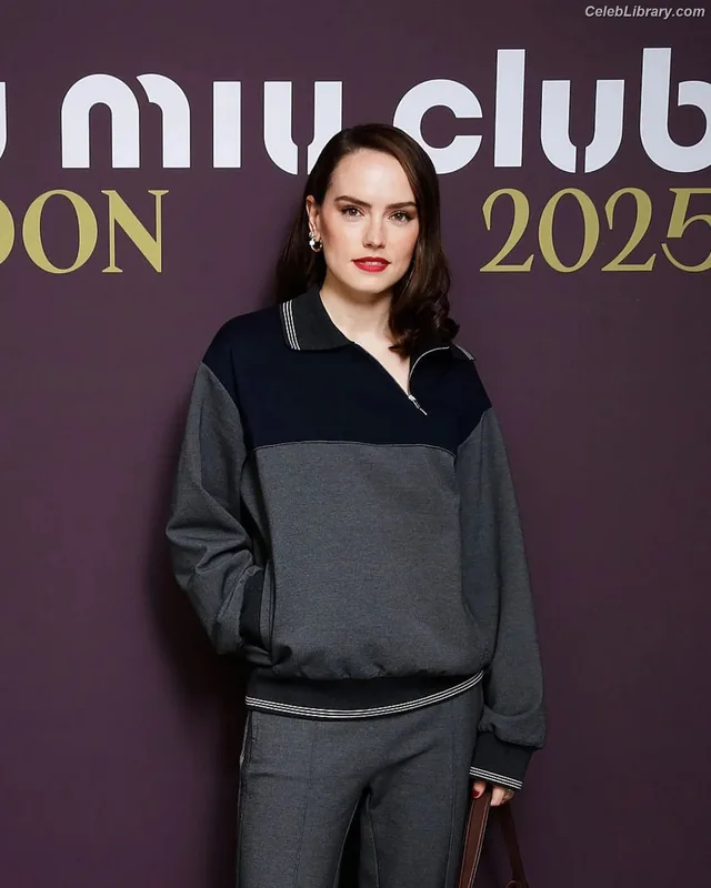 Daisy Ridley photo 7 of 1214