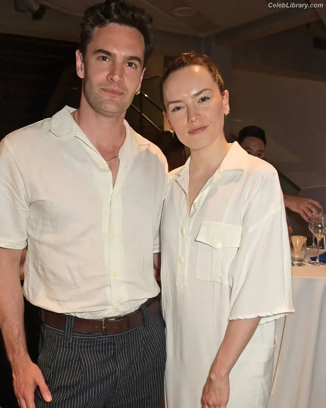Daisy Ridley photo 10 of 1214