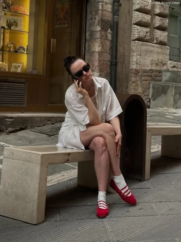Daisy Ridley photo 22 of 1214