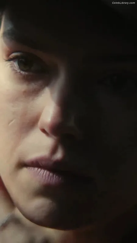 Daisy Ridley photo 2 of 1214