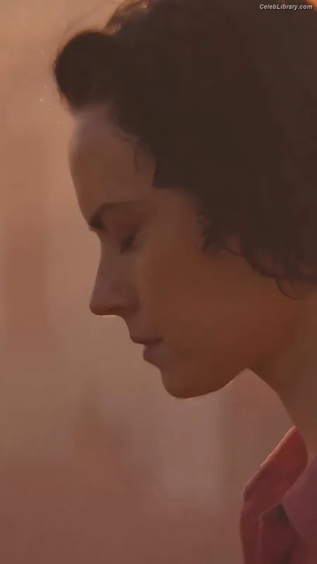 Daisy Ridley photo 5 of 1214