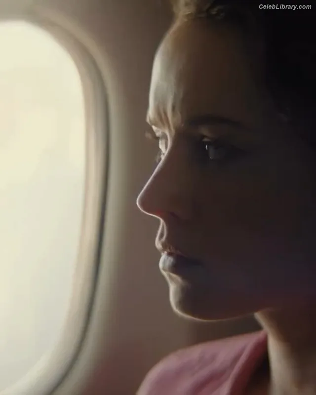 Daisy Ridley photo 19 of 1214