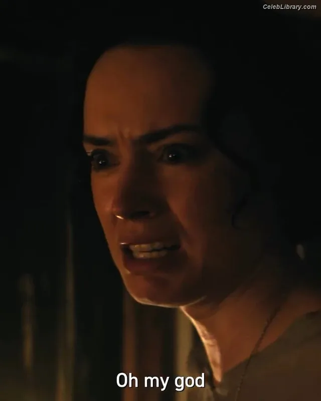 Daisy Ridley photo 2 of 1214