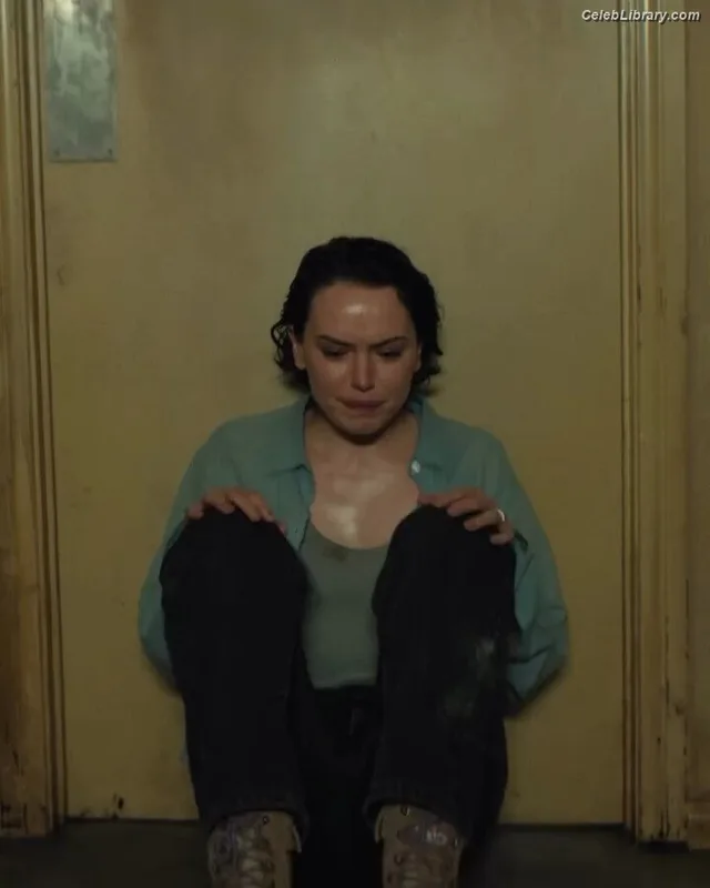 Daisy Ridley photo 4 of 1214