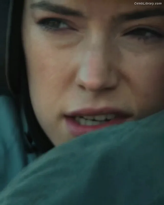 Daisy Ridley photo 5 of 1214