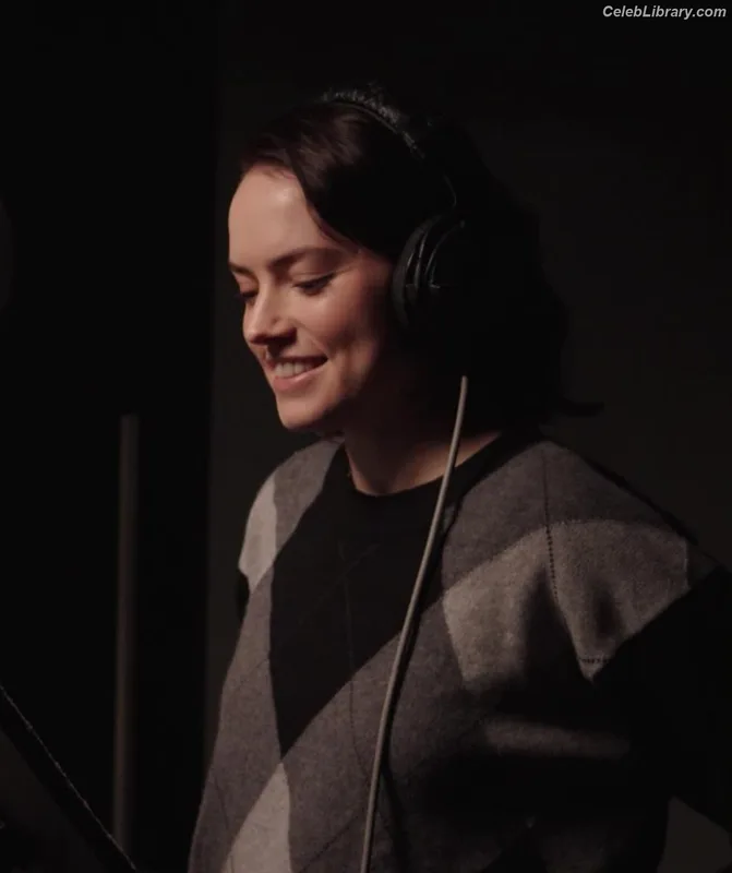 Daisy Ridley photo 9 of 1214