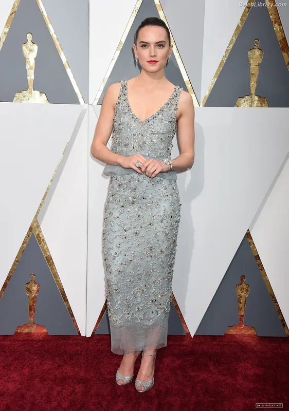 Daisy Ridley photo 11 of 1214
