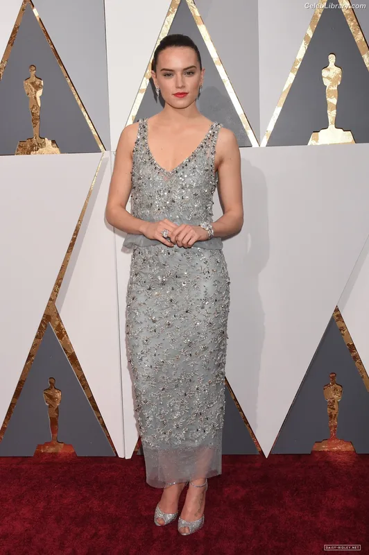 Daisy Ridley photo 17 of 1214