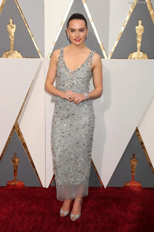Daisy Ridley photo 18 of 1214