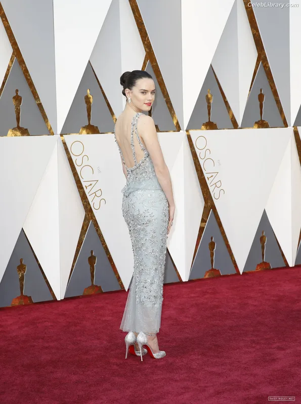 Daisy Ridley photo 21 of 1214