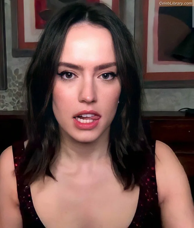 Daisy Ridley photo 10 of 1214
