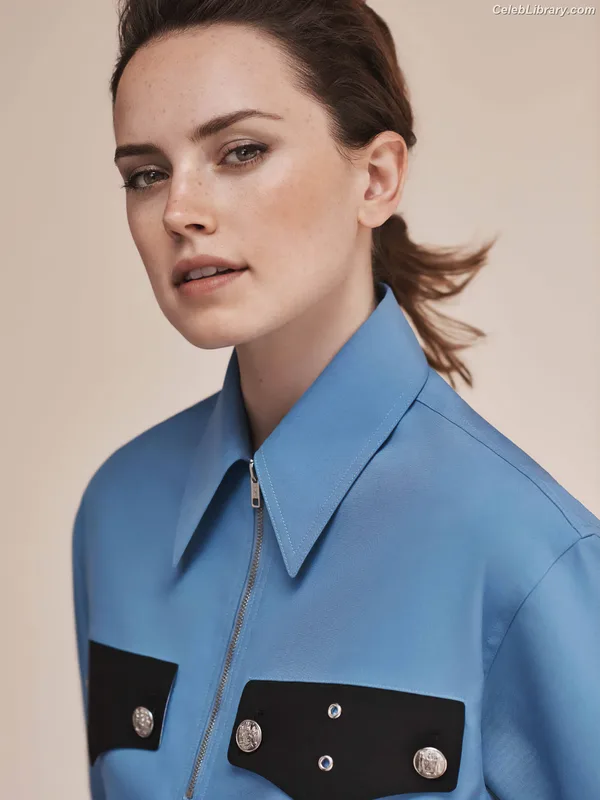Daisy Ridley photo 12 of 1214