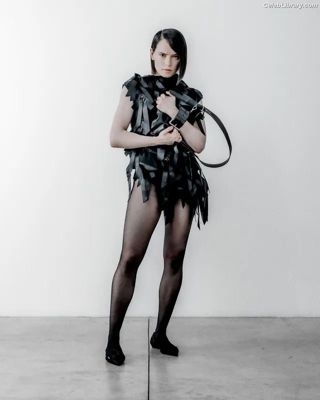 Daisy Ridley photo 16 of 1214