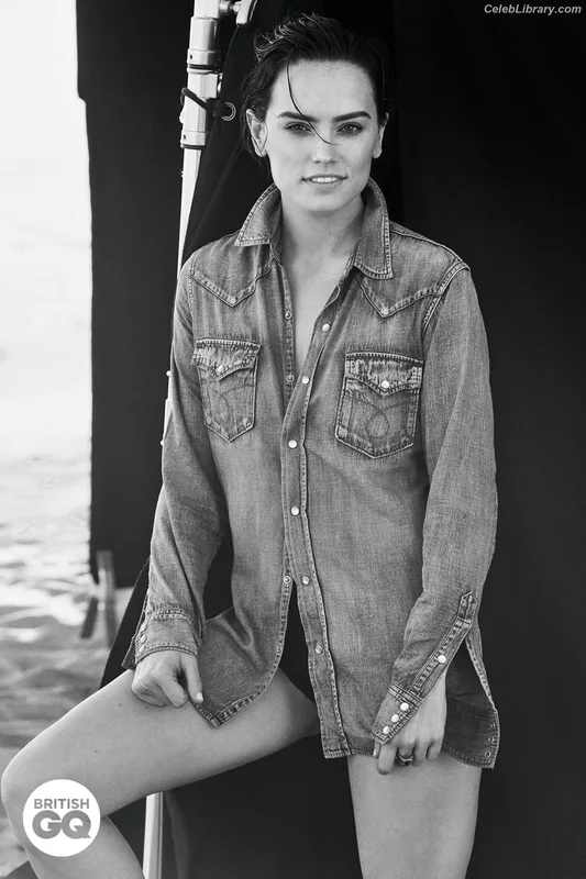 Daisy Ridley photo 1 of 1214