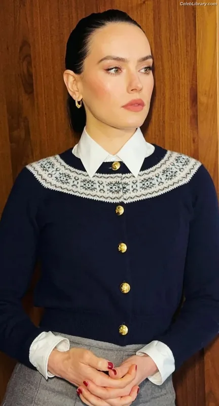 Daisy Ridley photo 4 of 1214