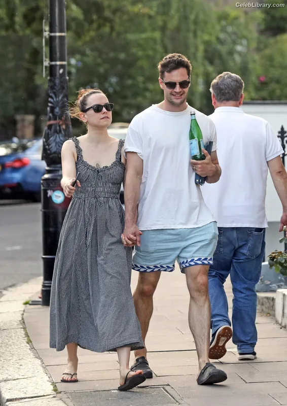Daisy Ridley photo 23 of 1214