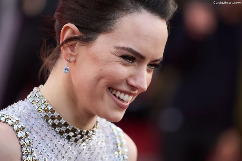 Daisy Ridley photo 20 of 1214