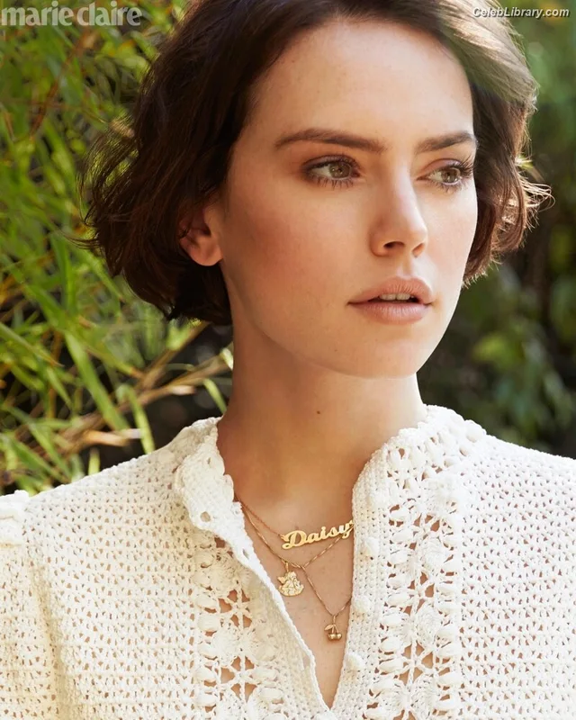 Daisy Ridley photo 16 of 1214