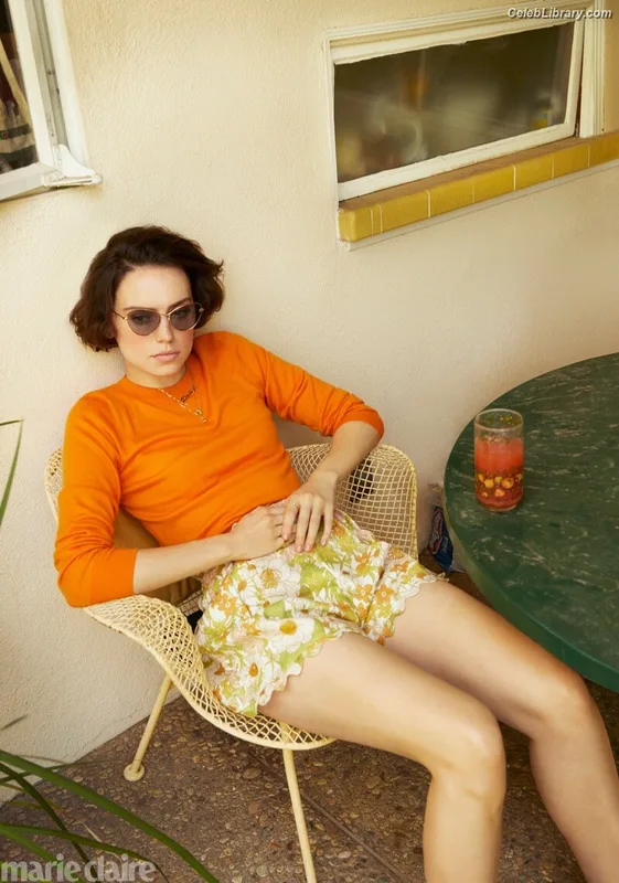 Daisy Ridley photo 21 of 1214