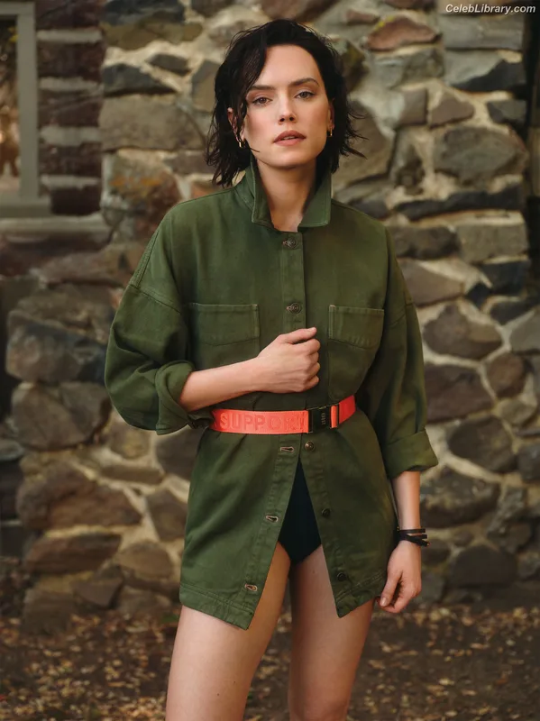 Daisy Ridley photo 10 of 1214
